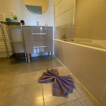 Apartamento Entire Air-conditioned Accommodation, Vecchio Center *