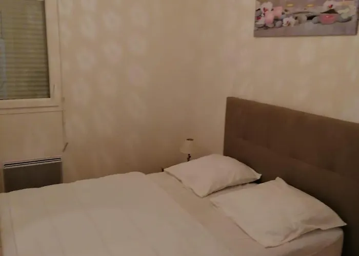 Entire Air-conditioned Accommodation, Vecchio Center * Porto-Vecchio (Corsica)